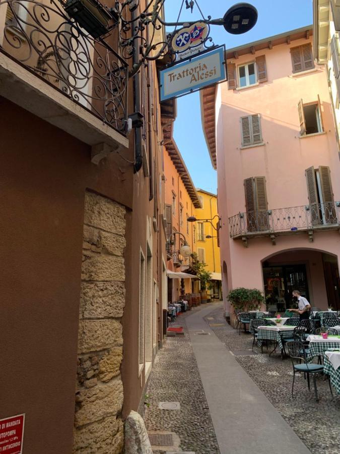 Alessi Appartamenti Desenzano del Garda Ngoại thất bức ảnh