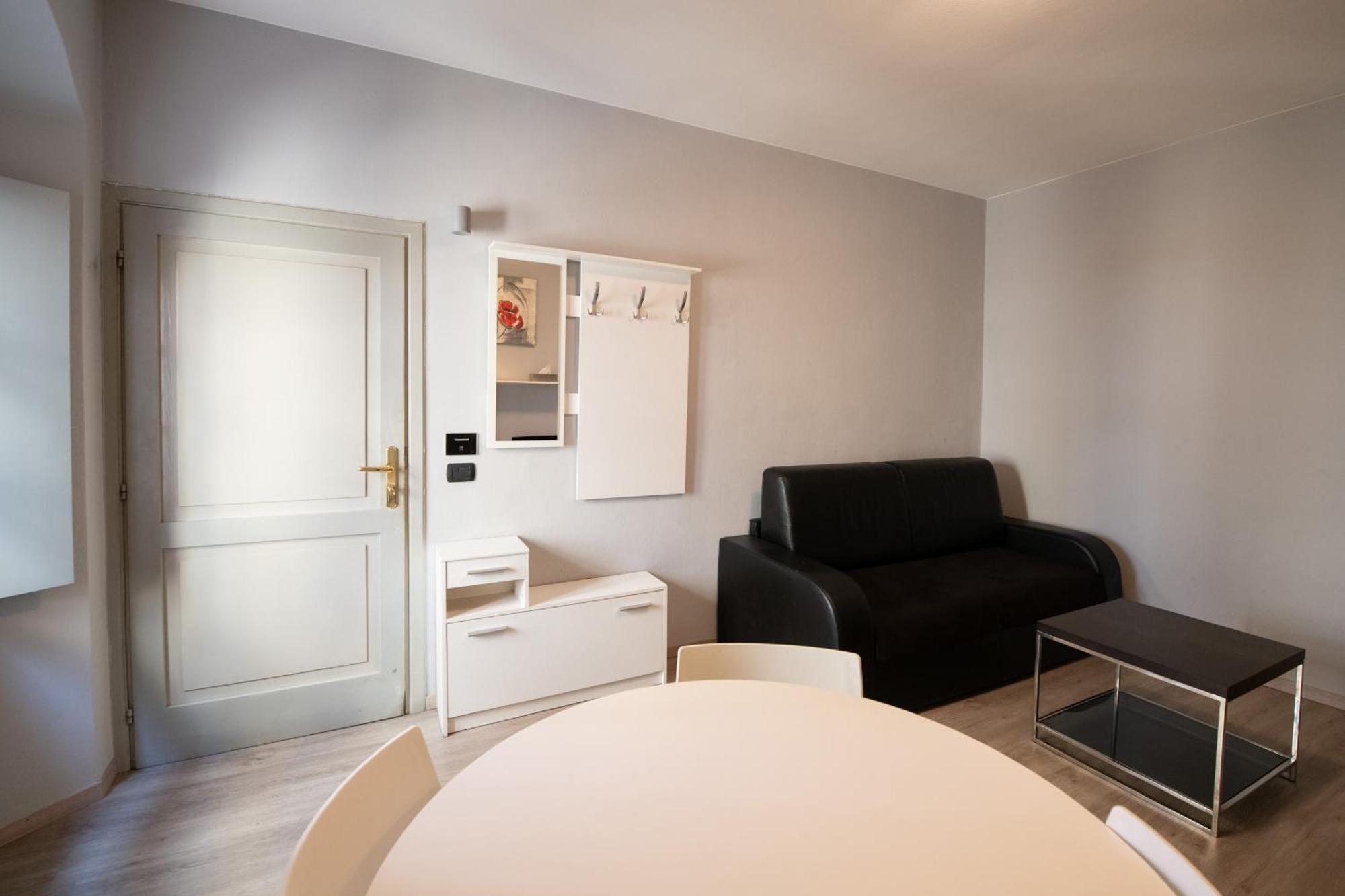 Alessi Appartamenti Desenzano del Garda Ngoại thất bức ảnh